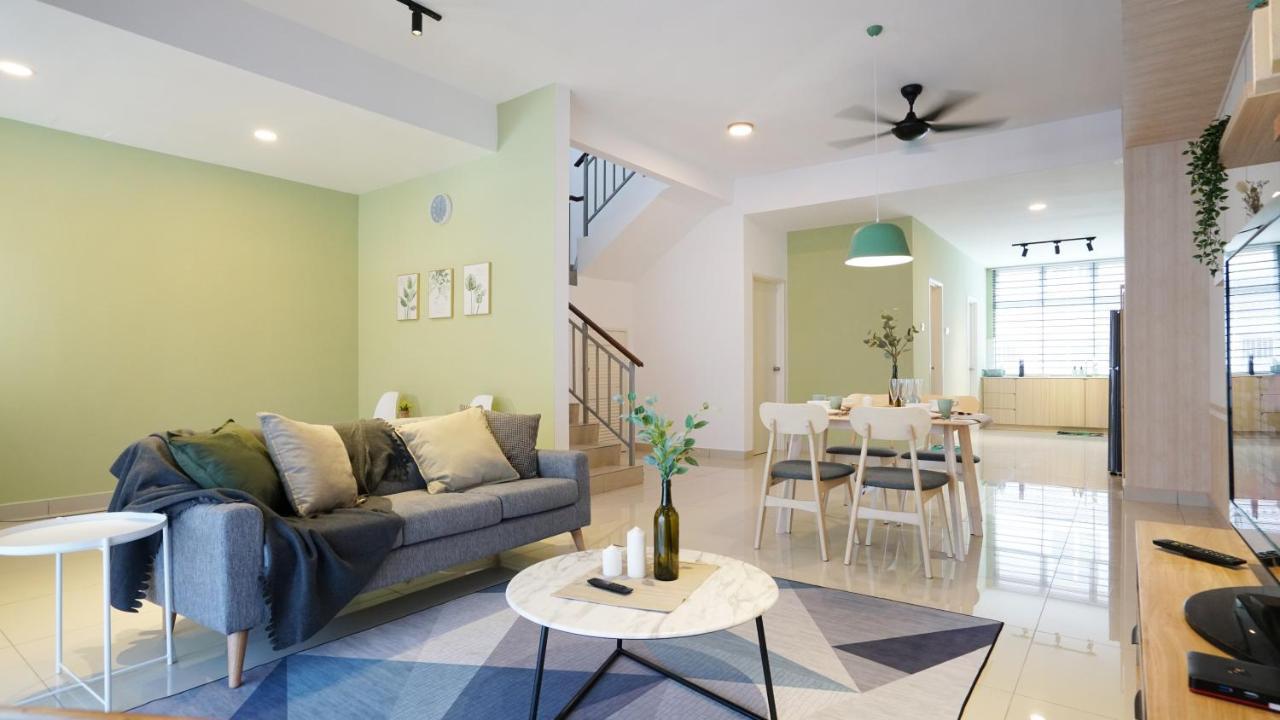 Tropical Scandinavian Theme By Joyfully 7m8 Holiday home
